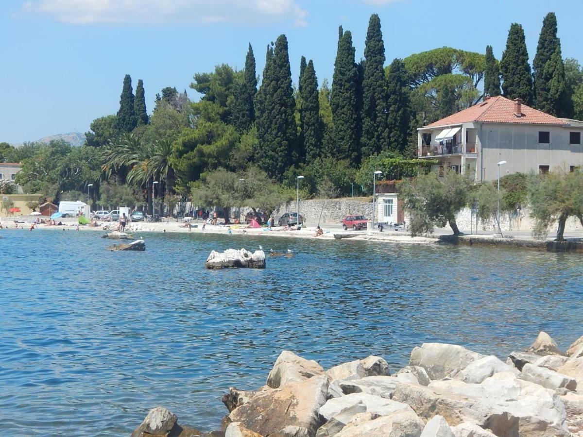 Holiday Home Obrov Kaštela 外观 照片